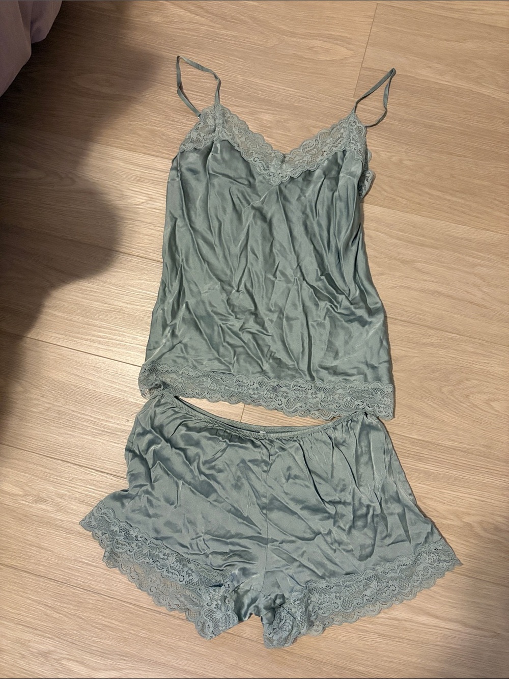 Intimissimi Lace-Trim Silk Cami & Short Sleep Set in Sage Green